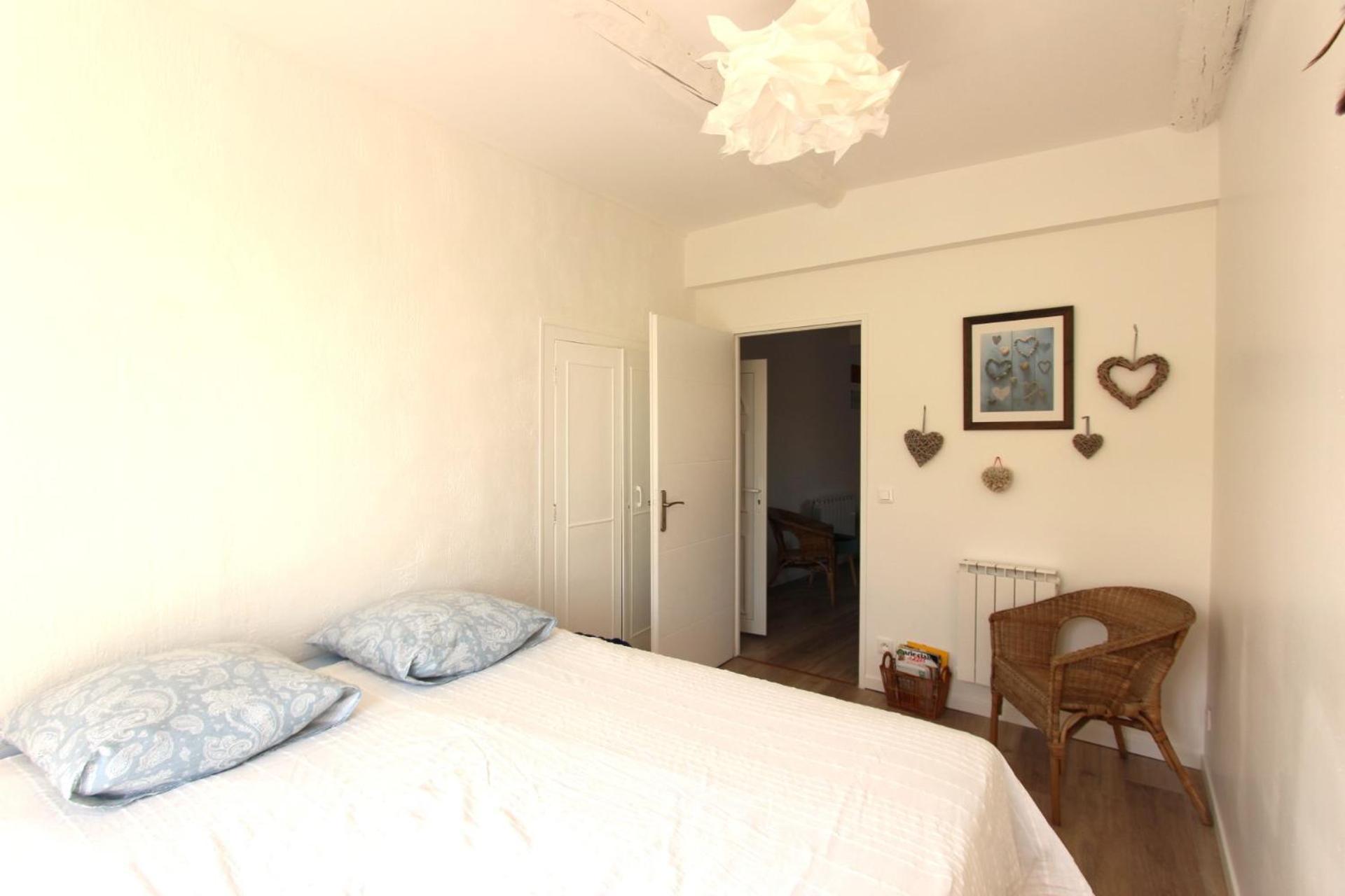 Joli Appartement Avec Balcon Au Coeur De Forcalquier Exterior photo